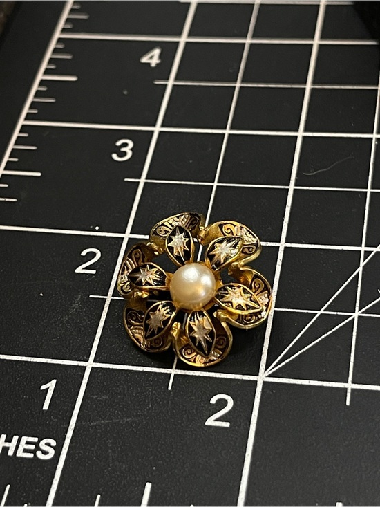 N/A Jewelry - Vintage Damascene Floral Brooch Scarf Pin Faux Pearl Black Gold Starburst